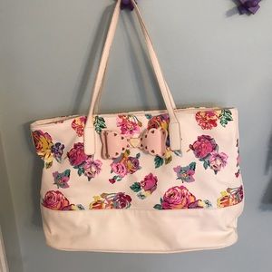 Gorgeous Betsy Johnson large handbag! Beautiful flowers and bow!